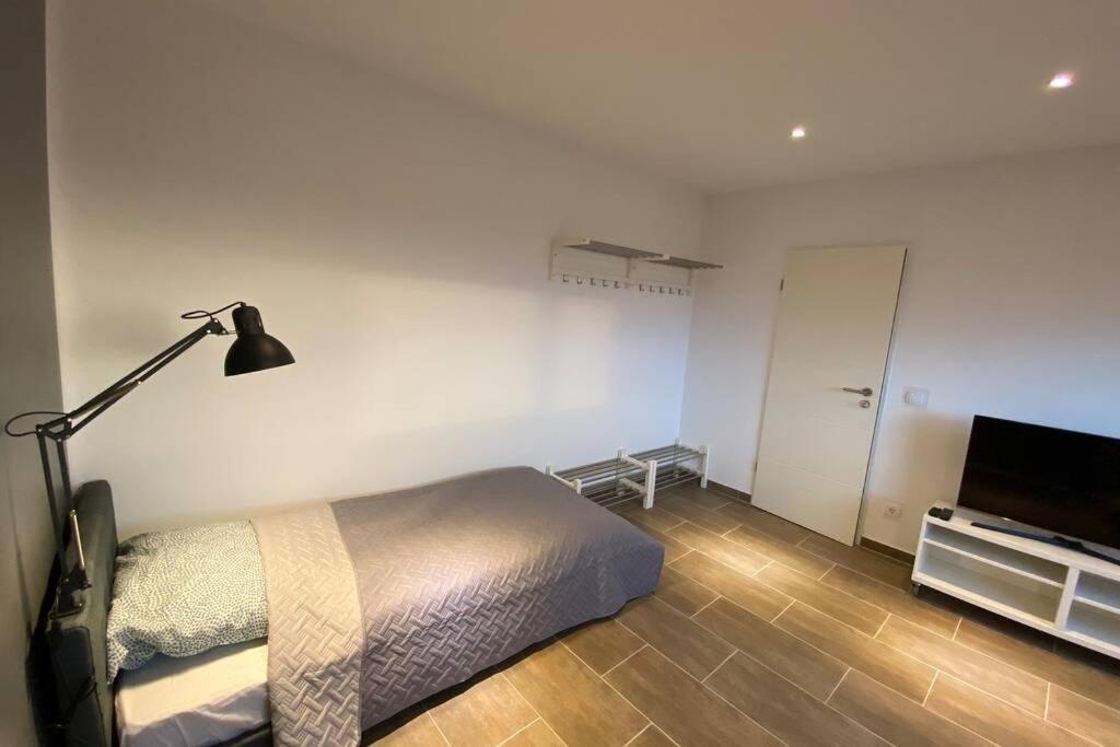 Duisburg Von Oben 3,5 Zimmer 8.Og Frisch Saniert Buitenkant foto